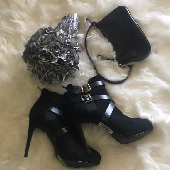 Charles by St Charles Blk-- 9 1/2 M ankle boots 🔥 - Picture 2 of 8